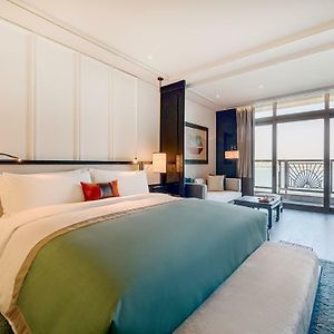 Deluxe River View King Room